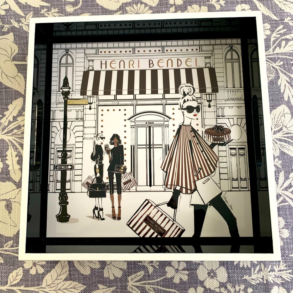 Unique Retired Megan Hess x Henri Bendel Enamel Vanity Tray